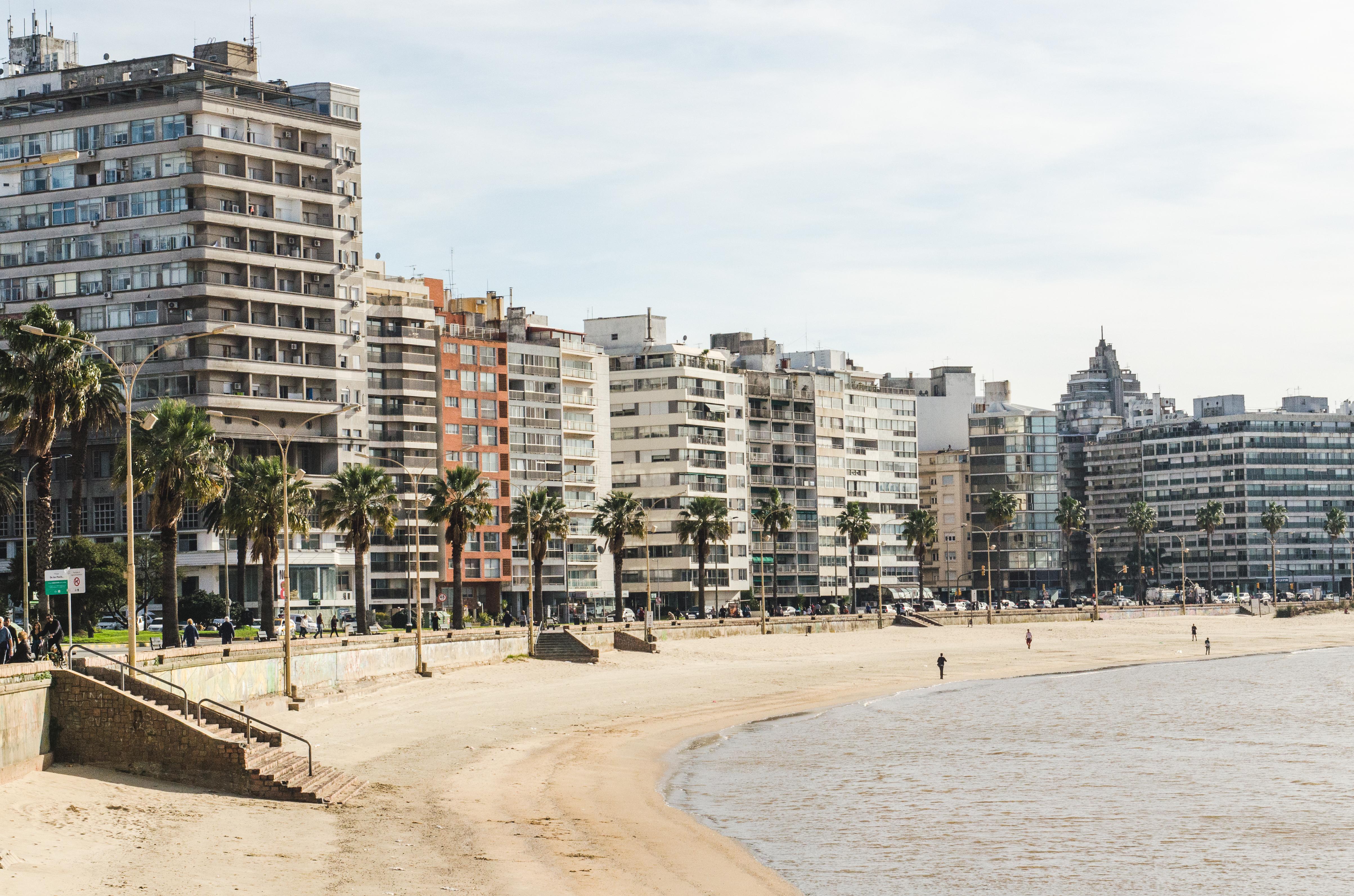27 Suites Hotel Montevideo Esterno foto