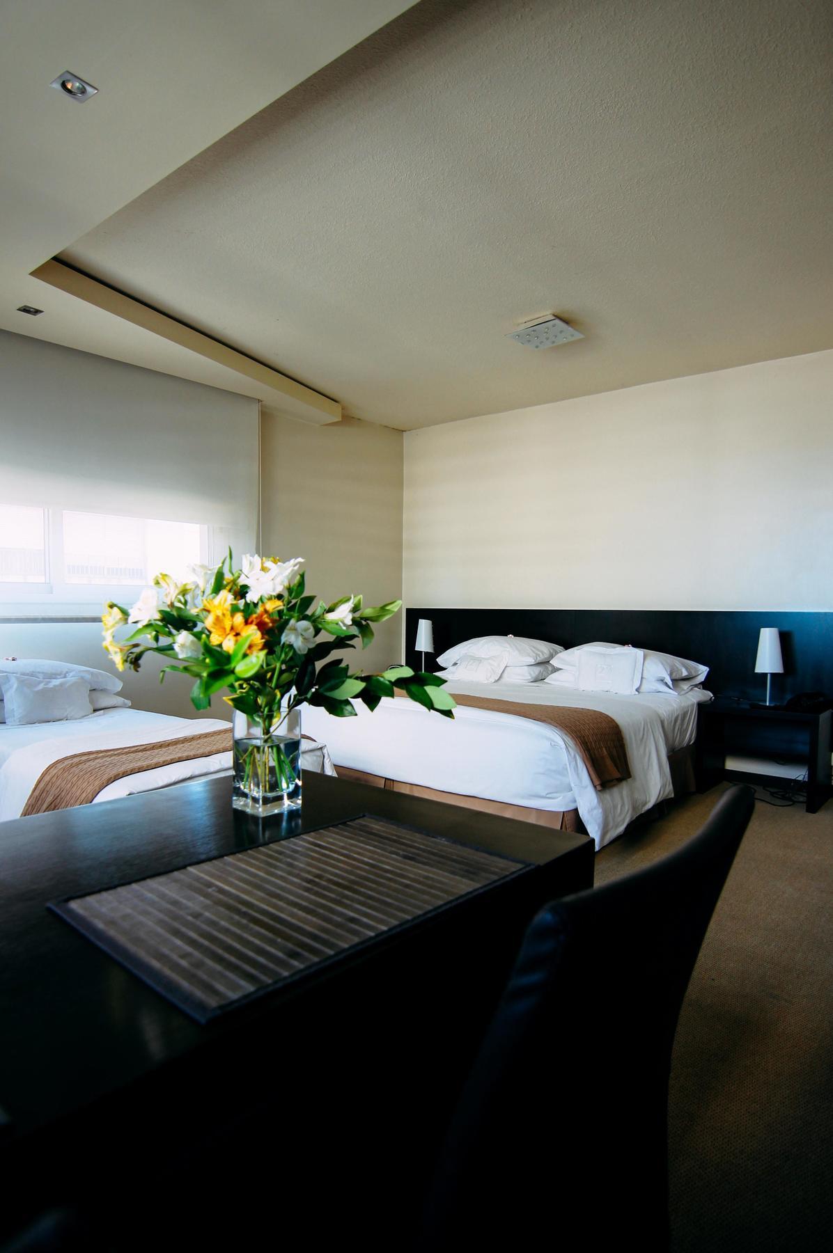 27 Suites Hotel Montevideo Esterno foto