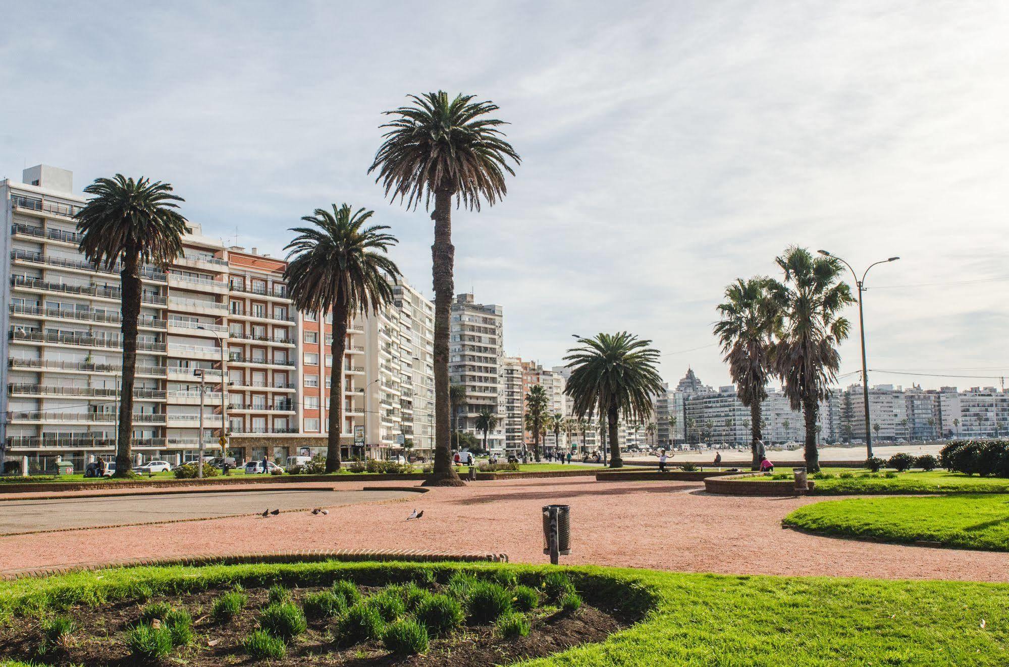 27 Suites Hotel Montevideo Esterno foto